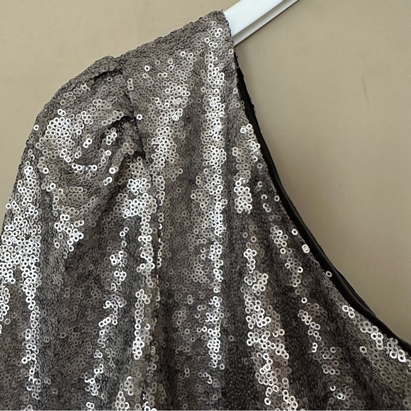 Highline Collective Womens M Cocktail Dress One Shoulder Long Sleeve Mini Silver - Picture 3 of 9